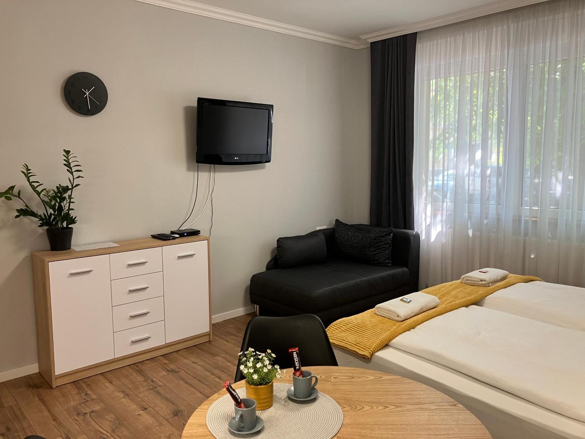 Illa Apartments Eger Exterior photo