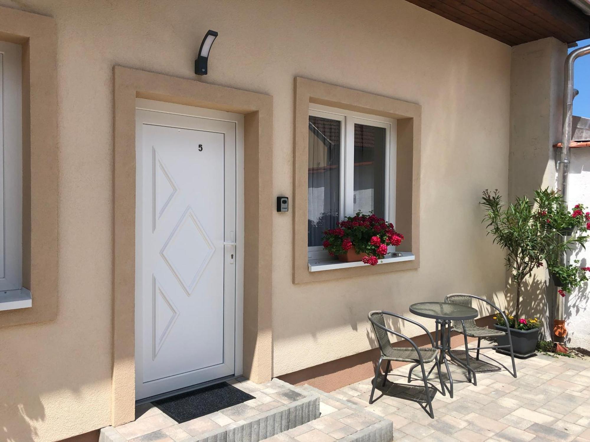 Illa Apartments Eger Exterior photo